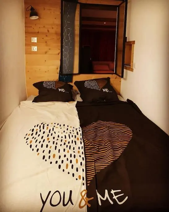 Appartement De Charme, Ski Aux Pieds, Pour 6 Personnes Huez Apartment