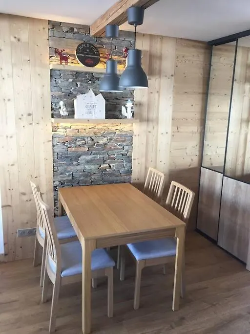 Appartement De Charme, Ski Aux Pieds, Pour 6 Personnes Huez