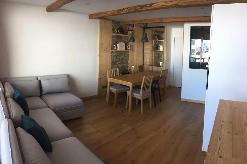 Appartement De Charme, Ski Aux Pieds, Pour 6 Personnes Huez 0*,